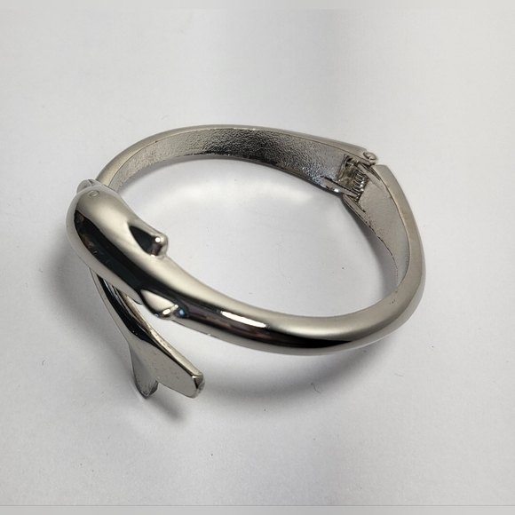 🛍️ | .925 Dolphin Bracelet - Picture 3 of 9